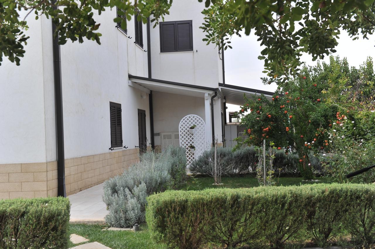 All'Ombra Del Carrubo - Metaponto Exterior foto